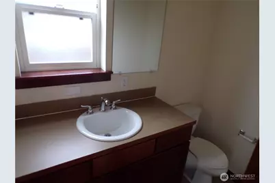 501 N 105th Street #A,B&C, Seattle, WA 98133 - Photo 11