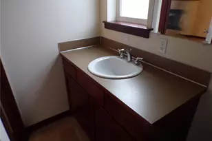 501 N 105th St, Seattle, WA 98133 - Photo 13