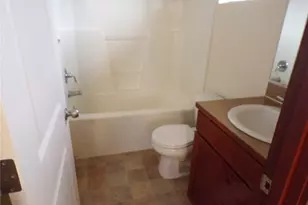 501 N 105th St, Seattle, WA 98133 - Photo 21