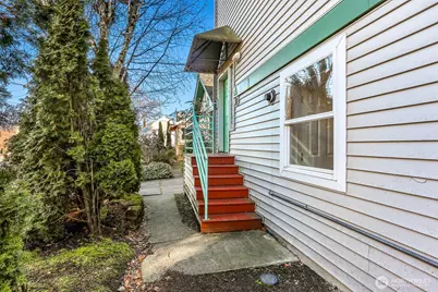 407 N 49th Street #A, Seattle, WA 98103 - Photo 3