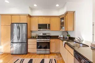 2521 Elmhurst Ct, Bellingham, WA 98229 - Photo 5