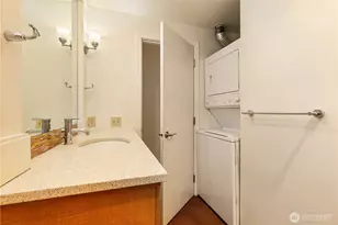 1700 Bellevue Ave, Seattle, WA 98122 - Photo 21