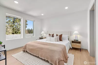 4104 49th Avenue SW #B, Seattle, WA 98116 - Photo 11