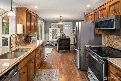 18211 128th Place SE, Snohomish, WA 98290 - Photo 9