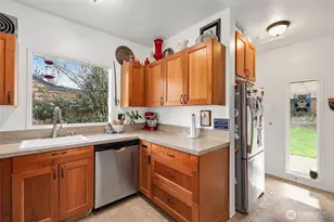 525 12th Ave SE, Olympia, WA 98501 - Photo 5