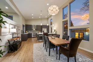 711 N 97th St, Seattle, WA 98103 - Photo 9