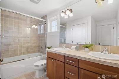 3020 14th Avenue W #B, Seattle, WA 98119 - Photo 17