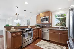 3020 14th Ave W, Seattle, WA 98119 - Photo 9