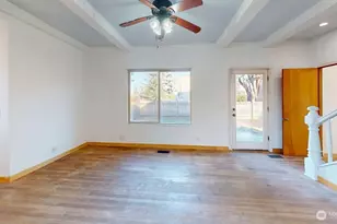 330 N Alder St, Burlington, WA 98233 - Photo 7