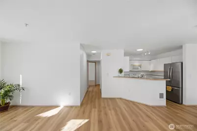 11130 SE 208th Street #H102, Kent, WA 98031 - Photo 3