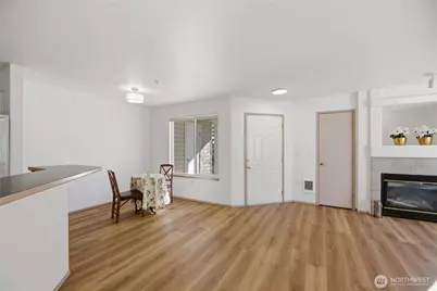 11130 SE 208th Street #H102, Kent, WA 98031 - Photo 7