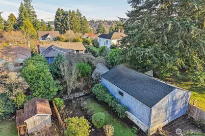 10333 Densmore Avenue N, Seattle, WA 98133 - Photo 33