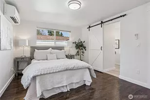 10333 Densmore Ave N, Seattle, WA 98133 - Photo 15