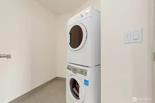 10650 NE 9th Pl, Bellevue, WA 98004 - Photo 17