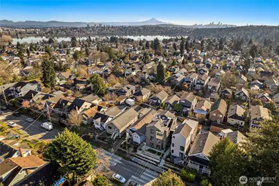 721 N 80th Street, Seattle, WA 98103 - Photo 31