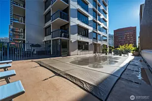 2100 3rd Ave, Seattle, WA 98121 - Photo 23