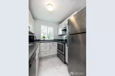 2100 N 106th #307, Seattle, WA 98133 - Photo 7