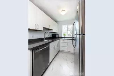 2100 N 106th #307, Seattle, WA 98133 - Photo 5