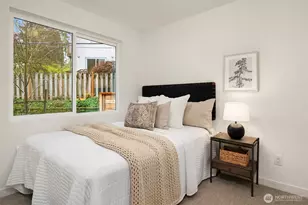 7426 2nd Ave NE, Seattle, WA 98115 - Photo 5