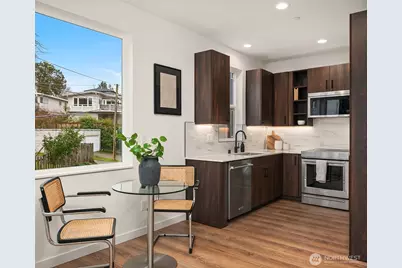 7426 2nd Avenue NE, Seattle, WA 98115 - Photo 15