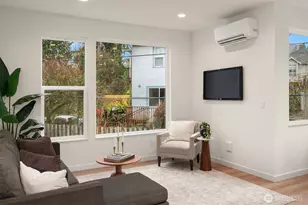 7426 2nd Ave NE, Seattle, WA 98115 - Photo 9