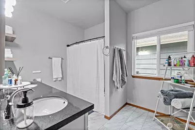 321 W H Street, Shelton, WA 98584 - Photo 23