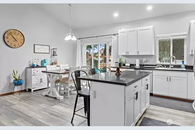 321 W H Street, Shelton, WA 98584 - Photo 7