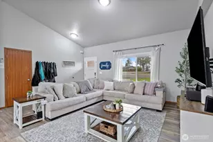 321 W H St, Shelton, WA 98584 - Photo 5