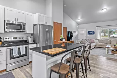 321 W H Street, Shelton, WA 98584 - Photo 9