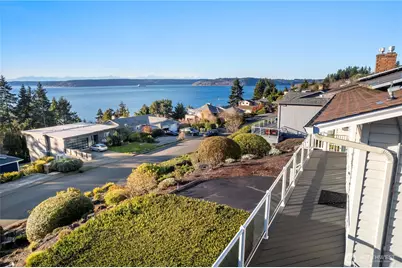 5737 Overlook Avenue NE, Tacoma, WA 98422 - Photo 3