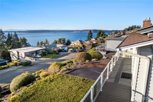 5737 Overlook Ave NE, Tacoma, WA 98422 - Photo 3