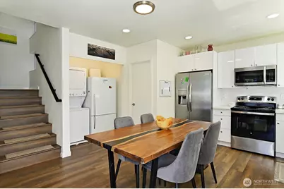 1017 NE 55th Street, Seattle, WA 98105 - Photo 9