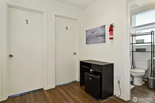 1017 NE 55th St, Seattle, WA 98105 - Photo 17