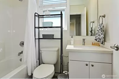 1017 NE 55th Street, Seattle, WA 98105 - Photo 19