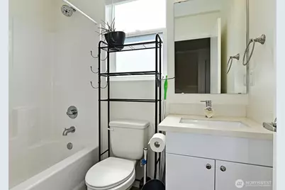 1017 NE 55th Street, Seattle, WA 98105 - Photo 15