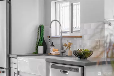 1516 S Bennett Street, Seattle, WA 98108 - Photo 9