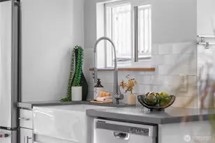 1516 S Bennett St, Seattle, WA 98108 - Photo 9