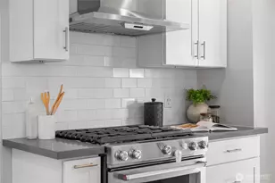 1516 S Bennett St, Seattle, WA 98108 - Photo 9