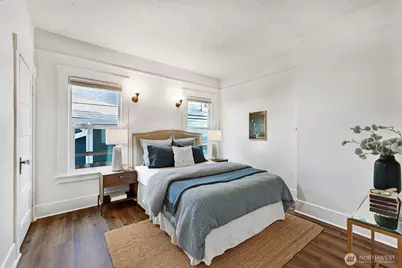 318 N 77th Street, Seattle, WA 98103 - Photo 15