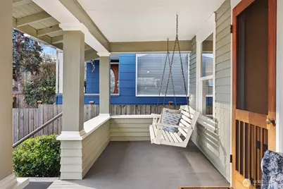 318 N 77th Street, Seattle, WA 98103 - Photo 3