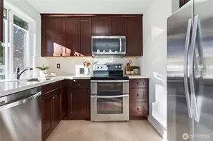 9211 NE 136th Pl, Kirkland, WA 98034 - Photo 9