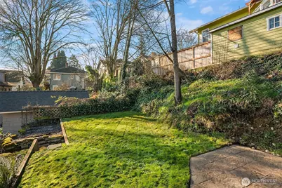 5217 5th Avenue NE, Seattle, WA 98105 - Photo 29