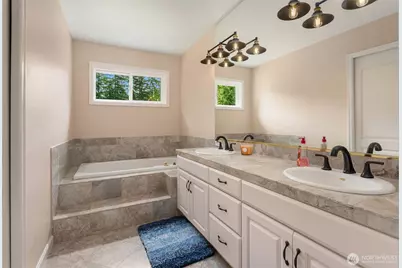 21315 SE 11th Street, Sammamish, WA 98075 - Photo 27