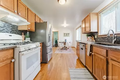 585 Poplar Place, Burlington, WA 98233 - Photo 11