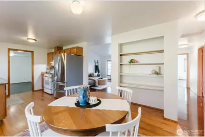 585 Poplar Place, Burlington, WA 98233 - Photo 9