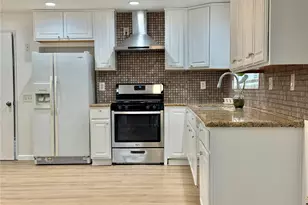 19431 107th Ave SE, Renton, WA 98055 - Photo 5