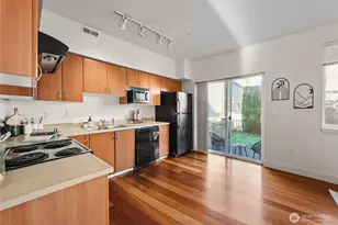 18258 NE 96th Way, Redmond, WA 98052 - Photo 11