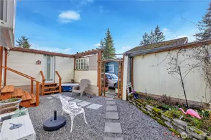 18425 NE 95th St, Redmond, WA 98052 - Photo 15