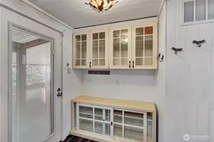 18425 NE 95th St, Redmond, WA 98052 - Photo 9