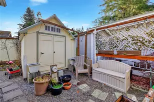 18425 NE 95th St, Redmond, WA 98052 - Photo 23